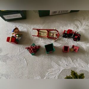 ‘02Christmas Morning Treasures & Curius the Elf